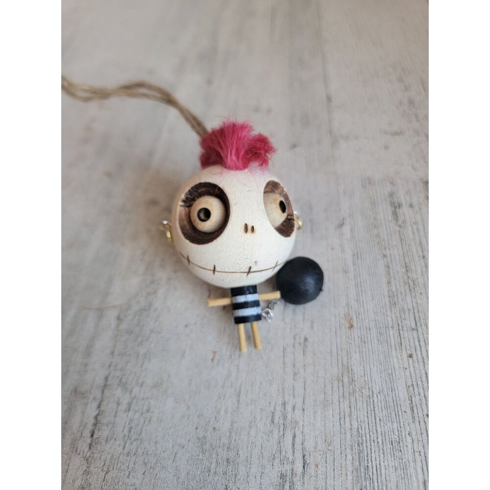 Pier 1 crazy‎ head ball chain Halloween ornament Xmas unique